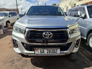 Toyota Hilux Revo Double Cab Deisel 2.8 AWD 2017 Gray