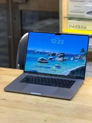 Laptop Apple MacBook Pro 2021 M1 16GB Apple M1 Pro SSD 512GB