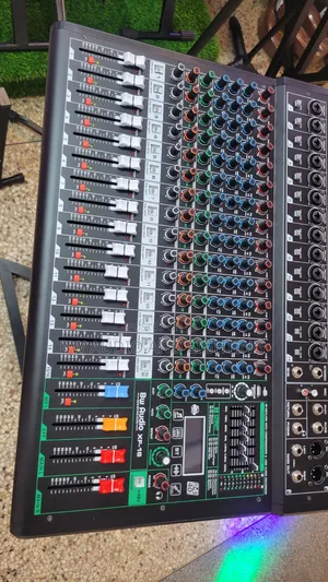 16 Channel Audio Mixer Console