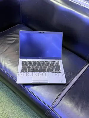 Laptop Dell Latitude 5310 16GB Intel Core i7 SSHD+SSD 512GB