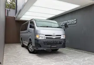 Toyota HiAce 2013 Silver