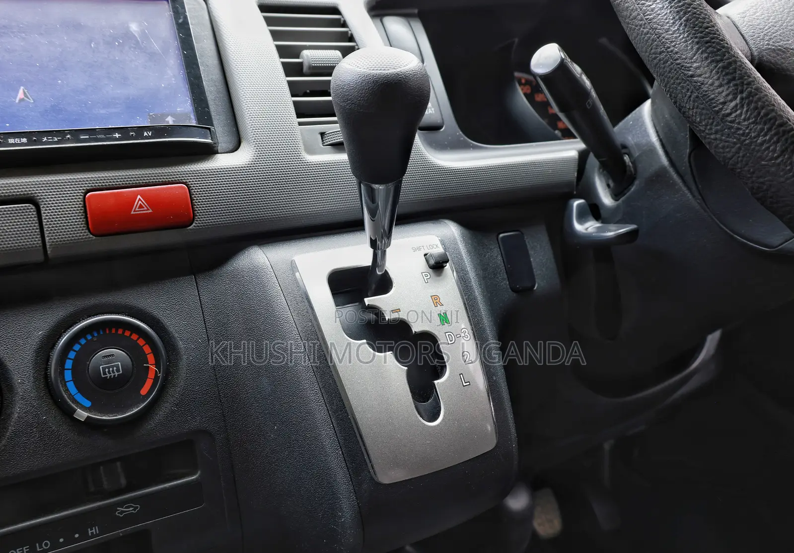 Toyota HiAce 2013 Silver