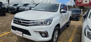 Toyota Hilux 2018 White
