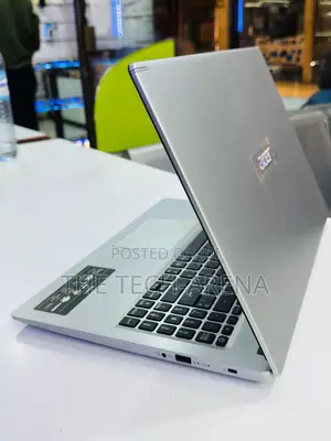 New Laptop Acer Aspire E5 8GB Intel Core i5 SSD 256GB