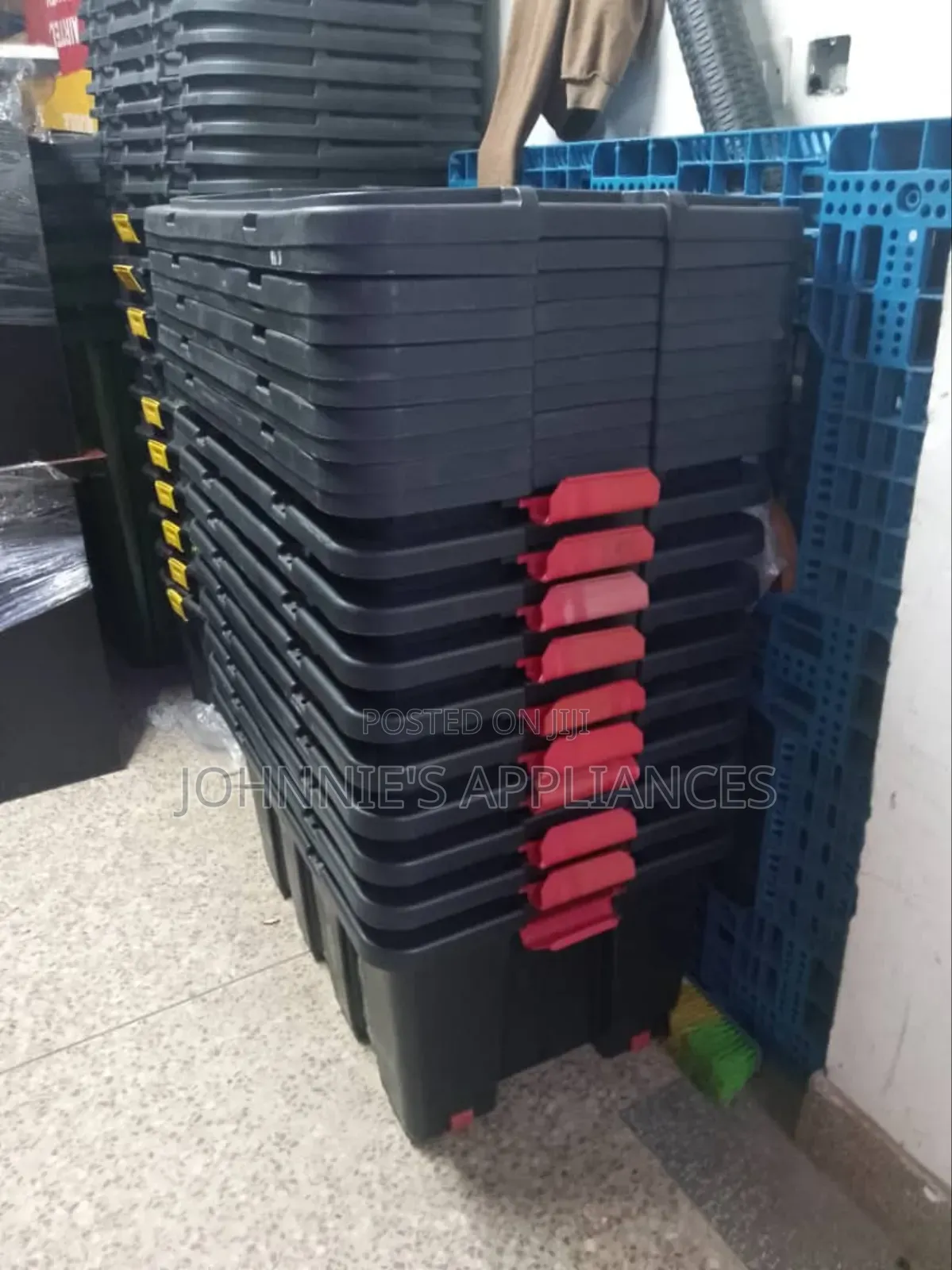Heavy-Duty Stackable Plastic Tool Storage Box With Secure Lock Clips
