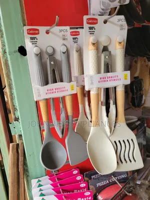 3-Piece Silicone Kitchen Utensil Set With Wooden Handle (Spoon, Turner