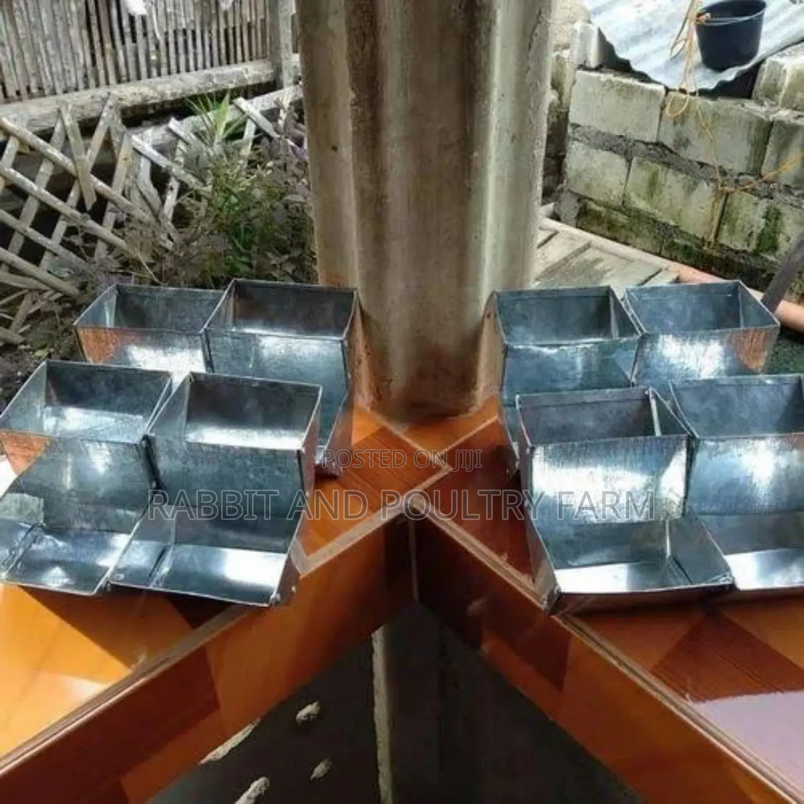 Rabbit Feeders (Feeding Troughs)