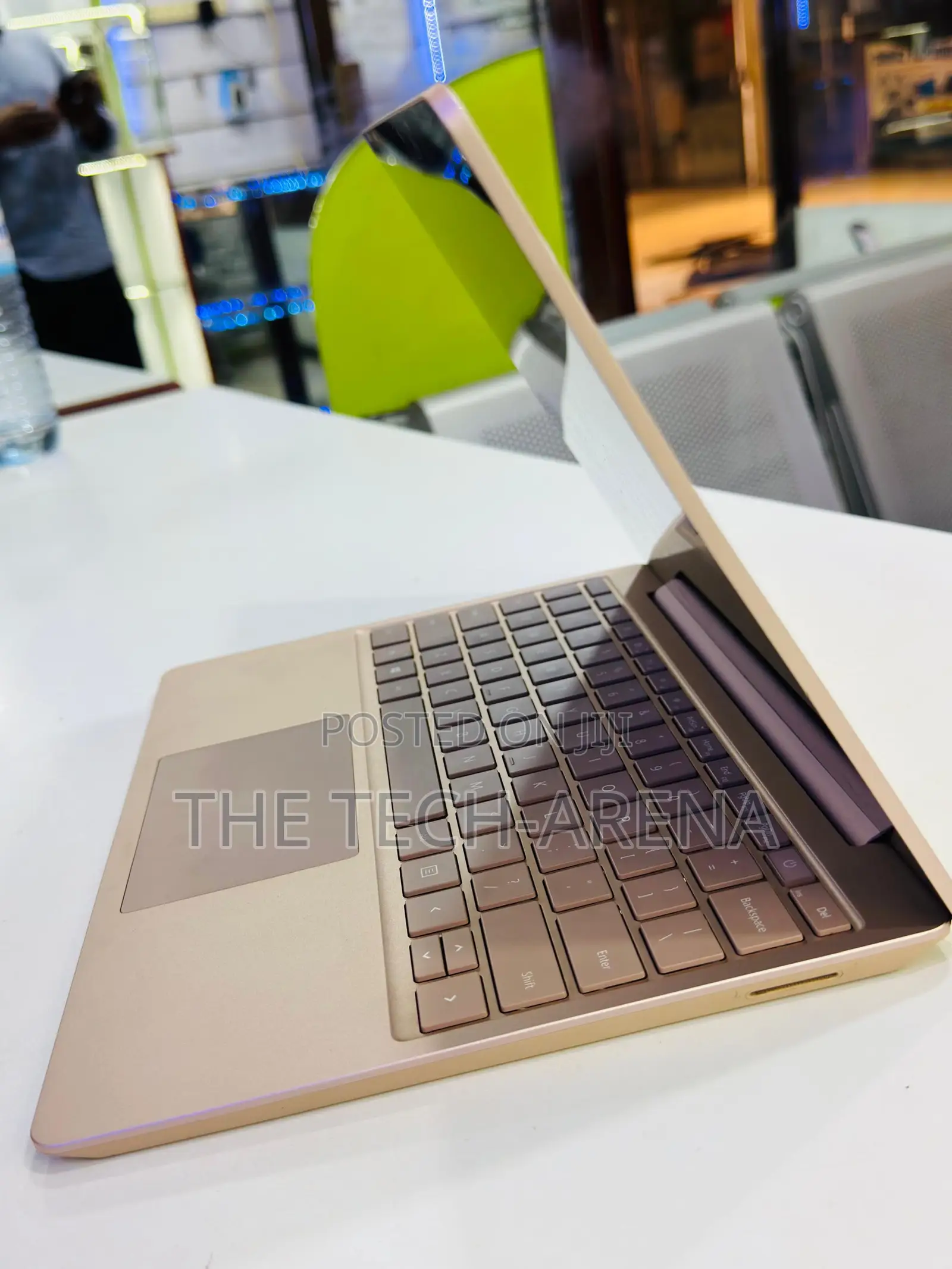 New Laptop Microsoft Surface 8GB Intel Core i5 SSD 512GB