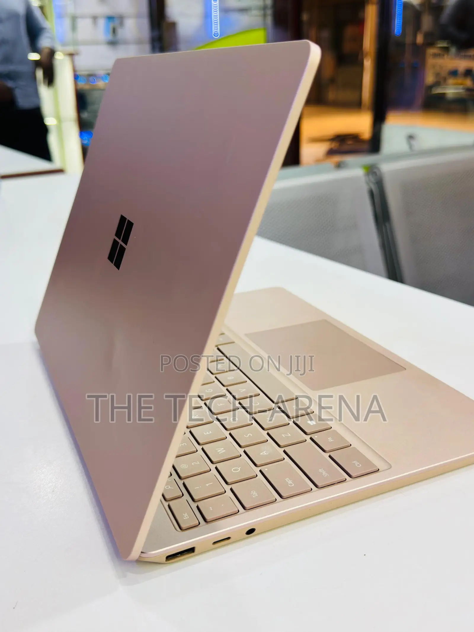 New Laptop Microsoft Surface 8GB Intel Core i5 SSD 512GB