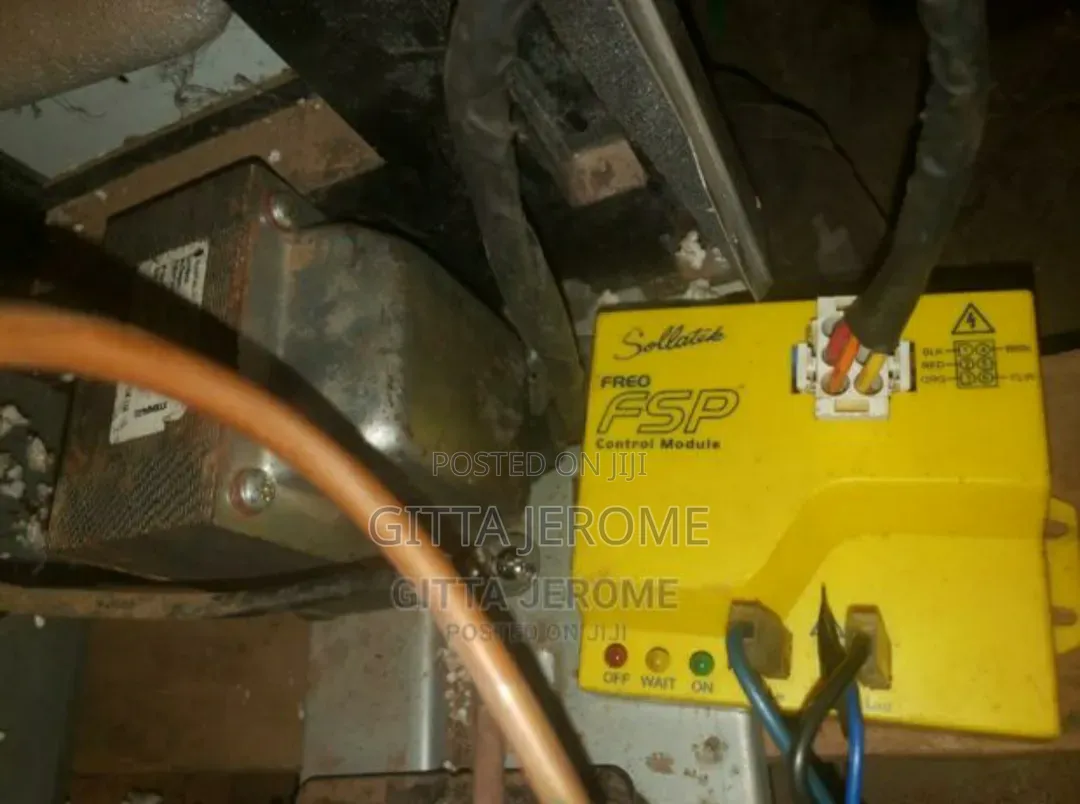 Fridge/Freezer Voltage Stabilizer and Regulator 02