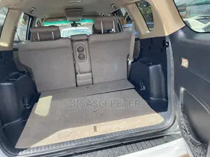 Toyota Vanguard 2011 Silver