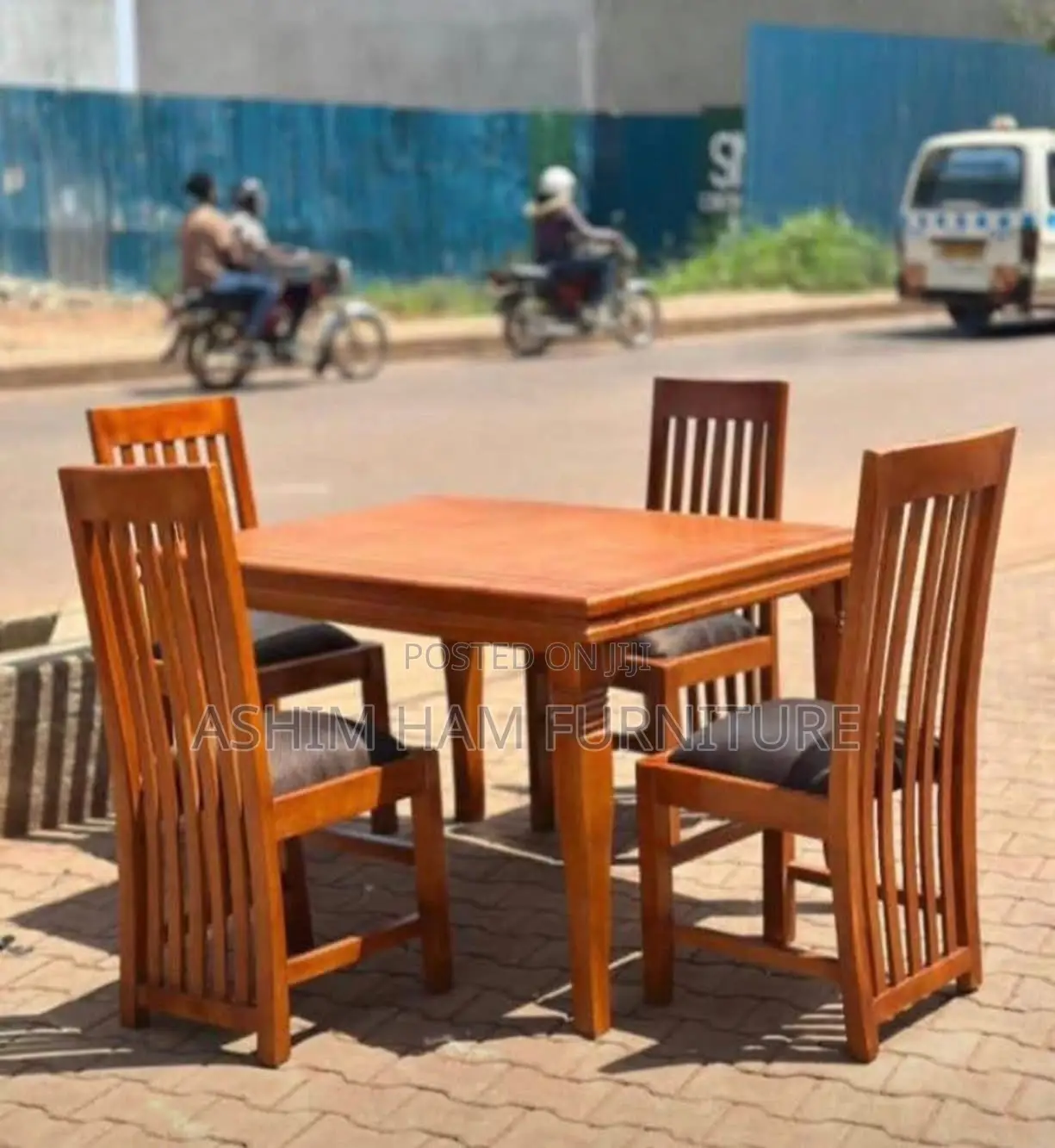 4 Sitter Dinning Table