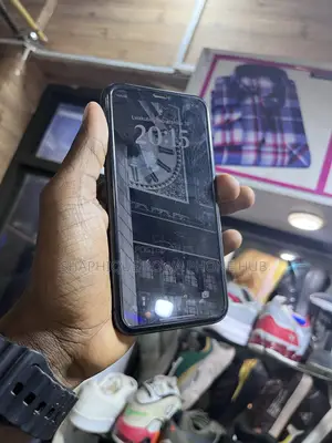Apple iPhone 11 128 GB Red