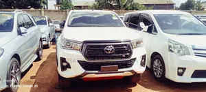 Toyota Hilux 2020 Off white