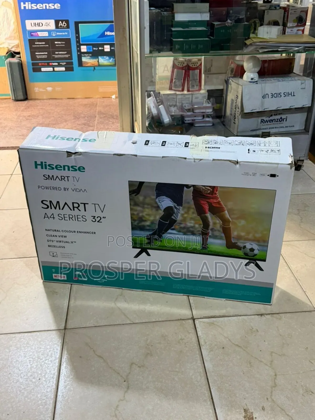 Hisense Smart 32 Inches Digital Flat Screen Flameless.
