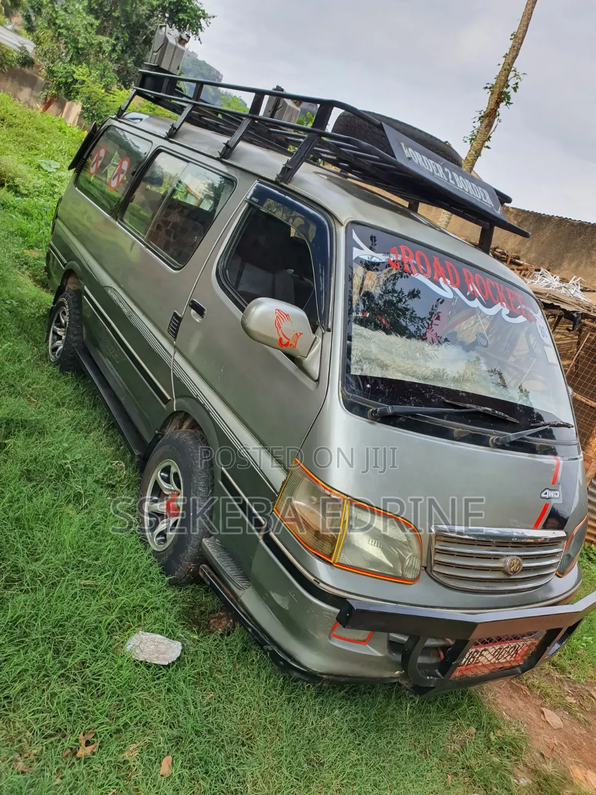 Toyota HiAce 2001 Silver