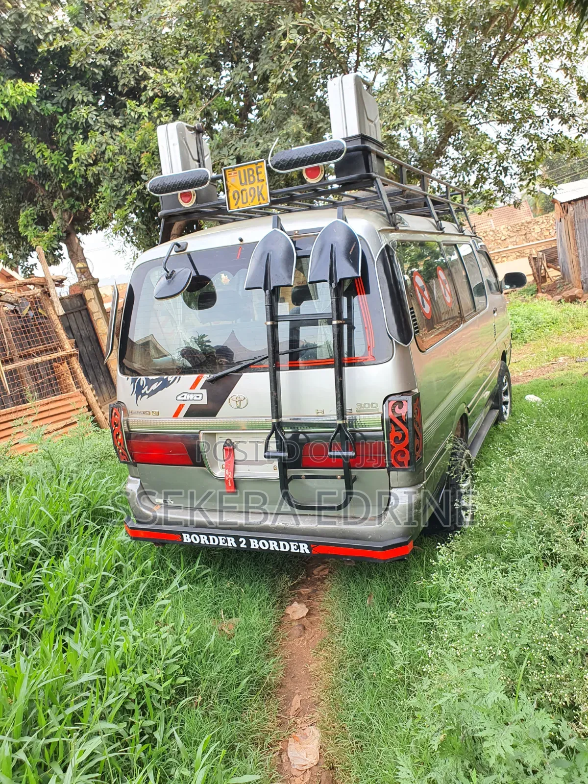 Toyota HiAce 2001 Silver