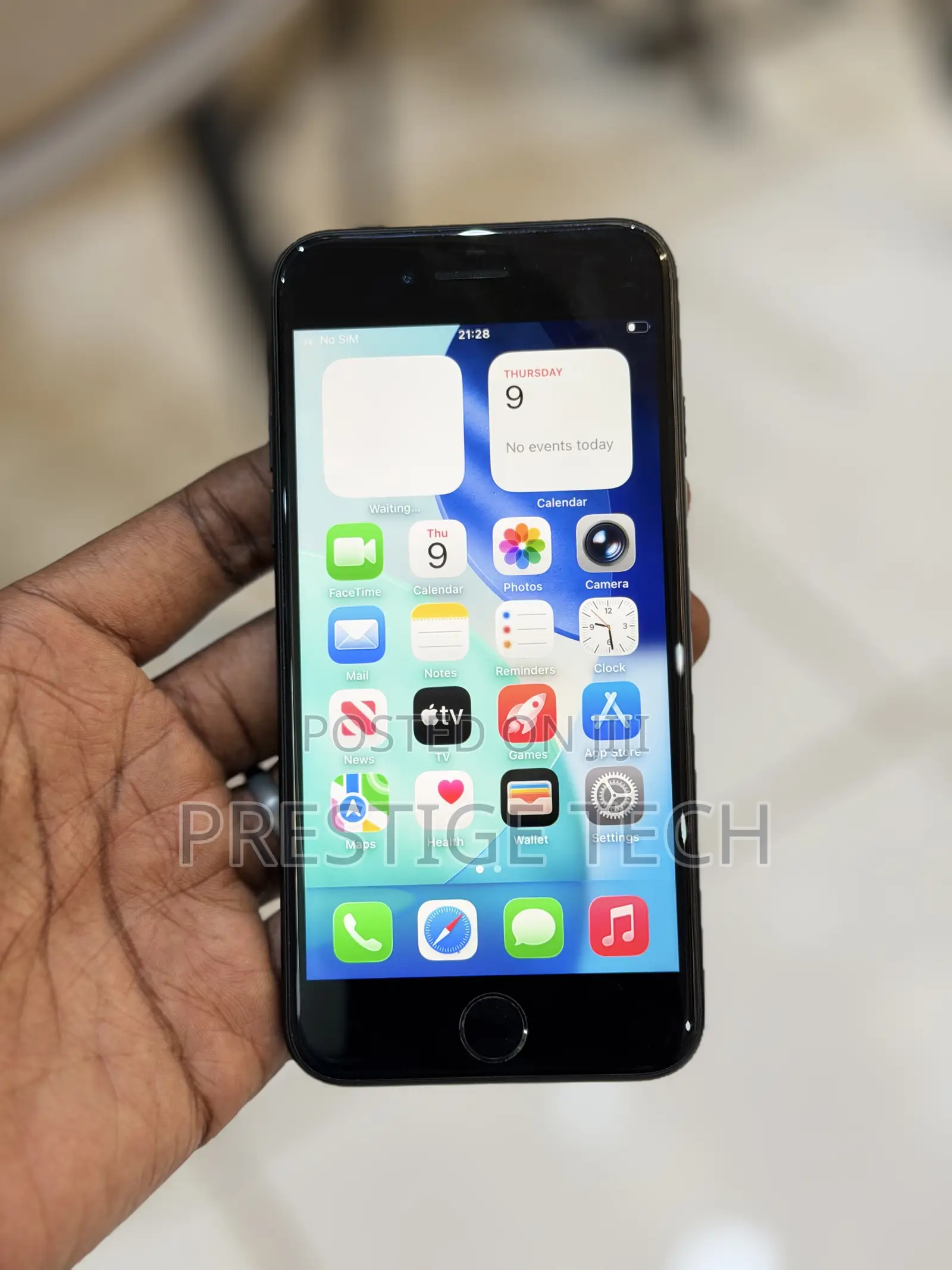 Apple iPhone SE (2020) 64 GB Black