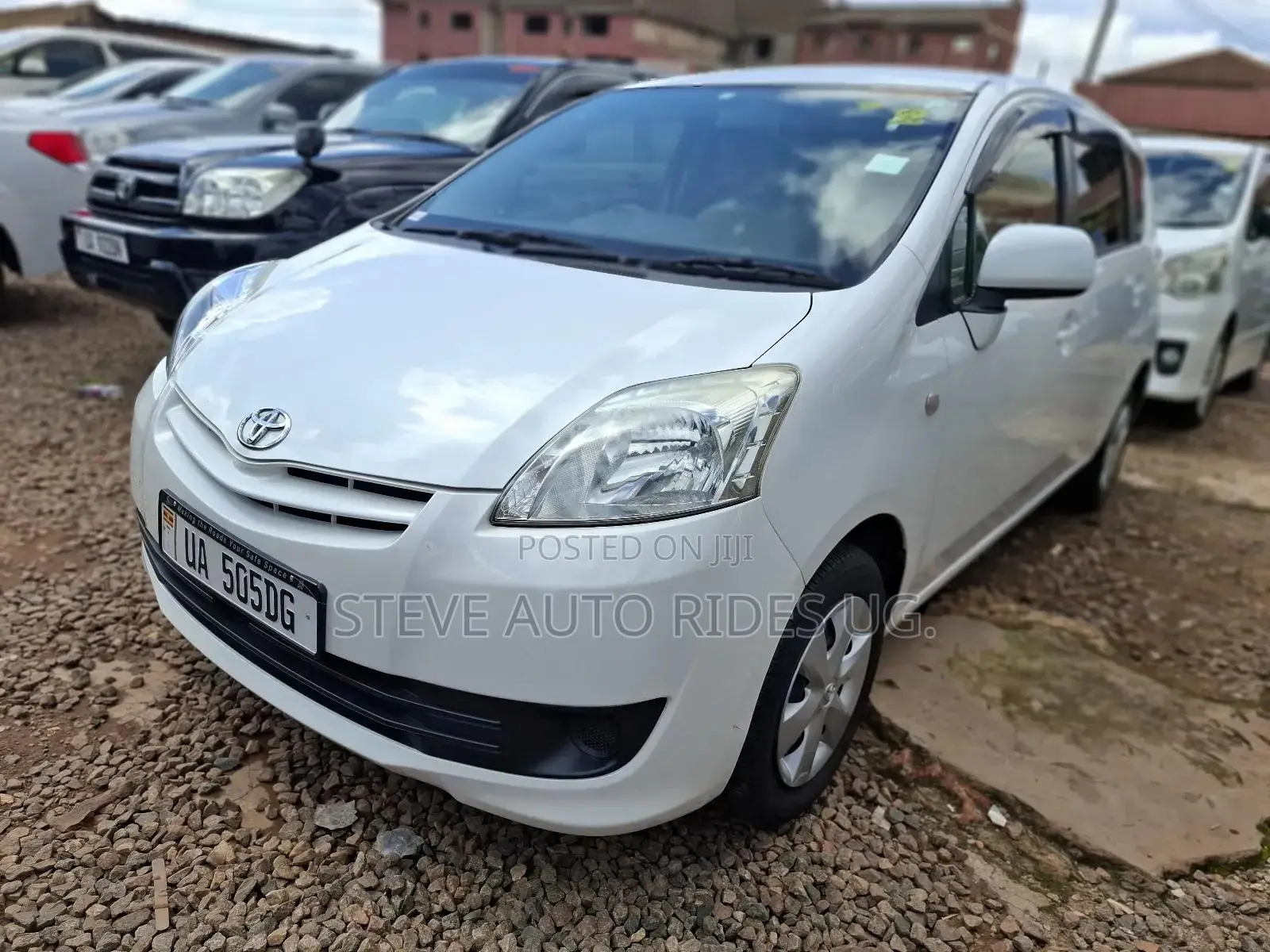 Toyota Passo Sette 1.5 FWD 2012 White