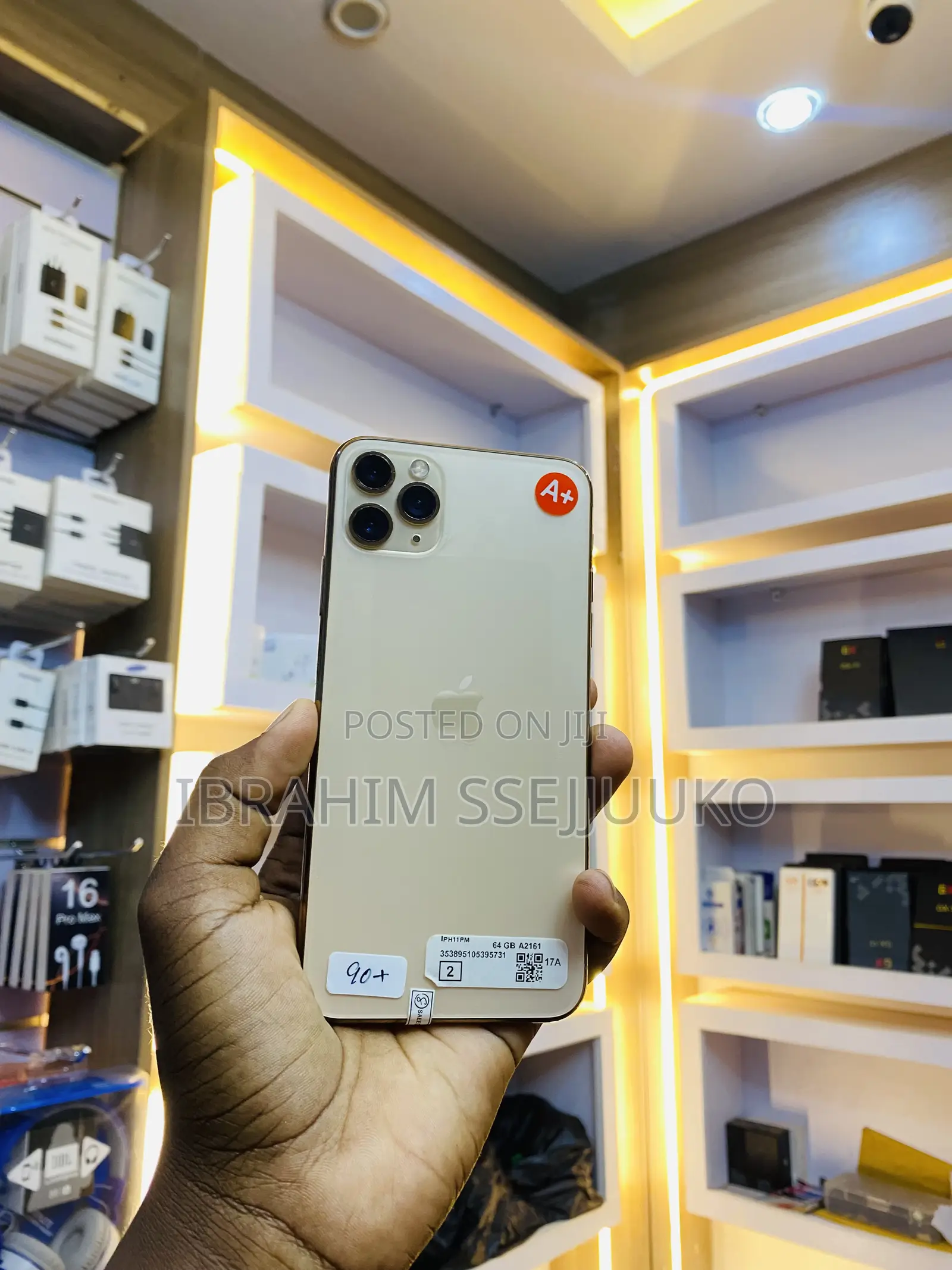 Apple iPhone 11 Pro Max 64 GB Gold