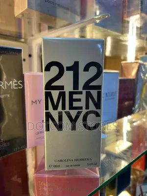 Carolina Herrera 212 Nyc Men Eau De Toilette Spray.