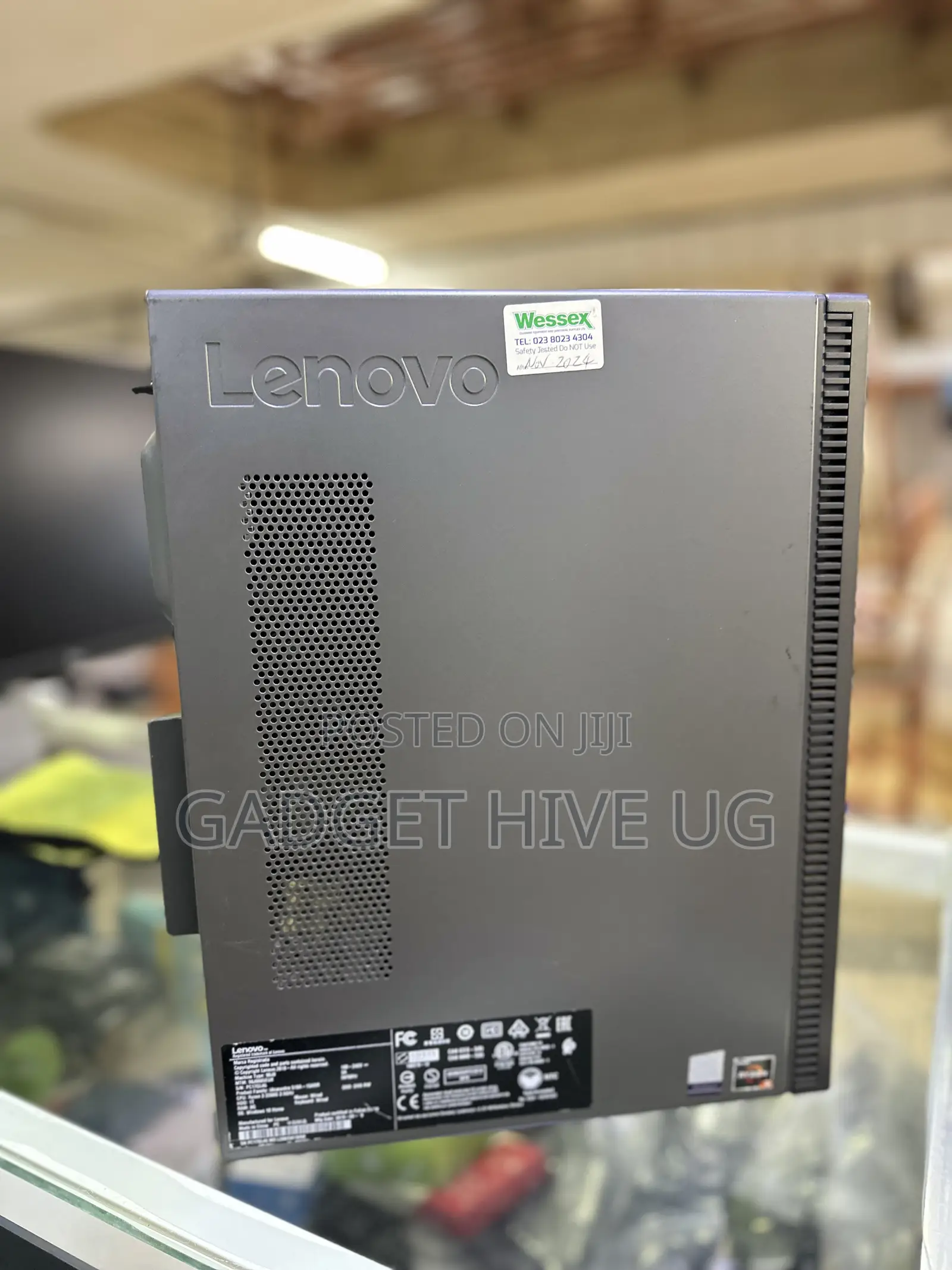 Desktop Computer Lenovo ideacentre 610S 8GB AMD Ryzen 3 HDD 1T