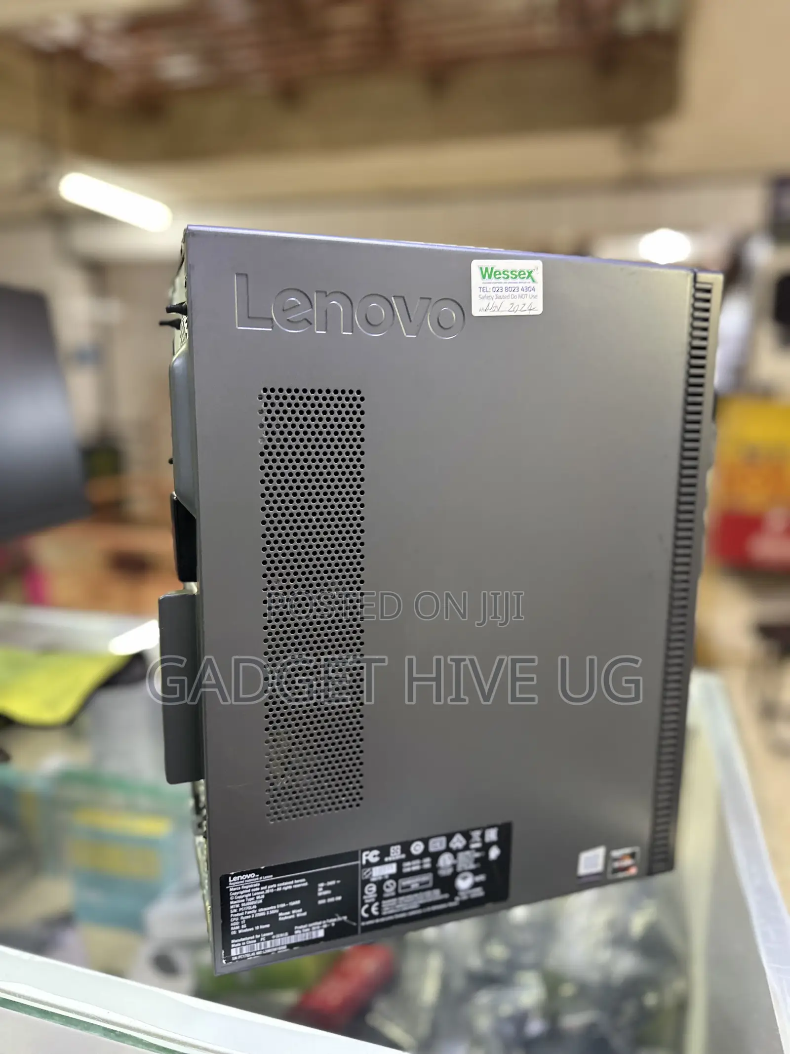 Desktop Computer Lenovo ideacentre 610S 8GB AMD Ryzen 3 HDD 1T