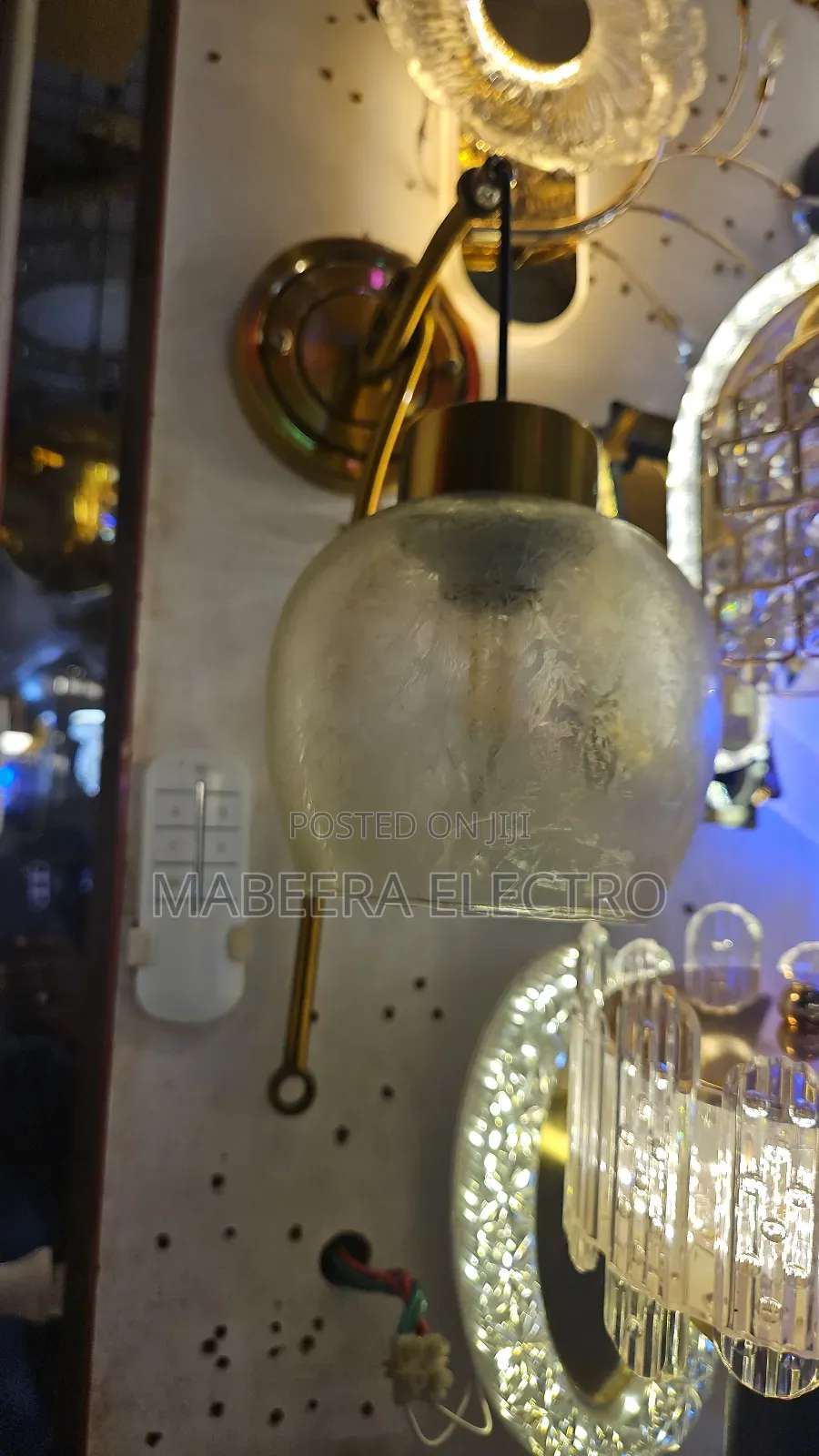 Wall Bracket With Screw Bulb