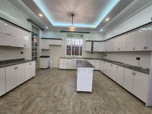 5bdrm Apartment in Najjera, Kira for sale