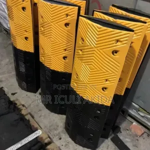 Modular Rubber Speed Bump Designed For Road Traffic Safety