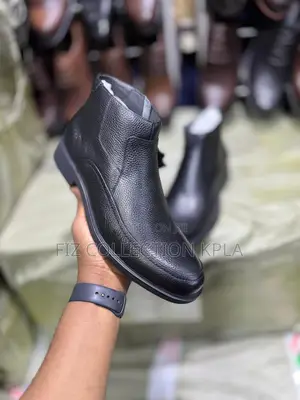 Elegant Black Leather Boots – Office Event Ready