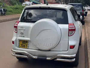 Toyota RAV4 2009 White