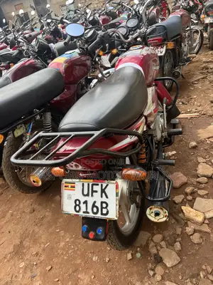 Bajaj CT 125X 2022 Red