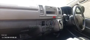 Toyota HiAce 1996 Silver