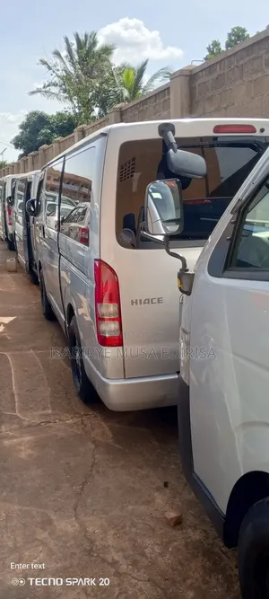 Toyota HiAce 1996 Silver