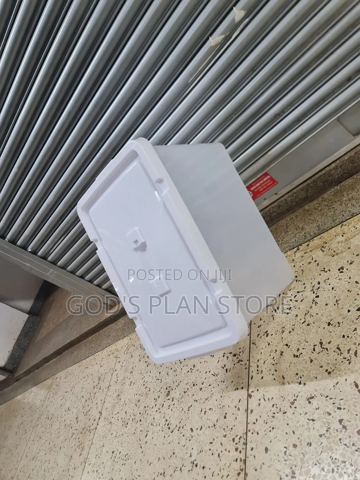 White Cover Plastic Storage Boxes Plastic Storage Boxes 60litres