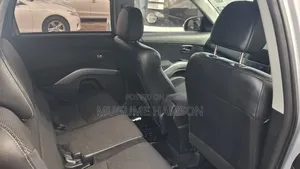Mitsubishi Outlander 2010 Silver