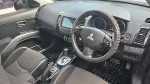 Mitsubishi Outlander 2010 Silver