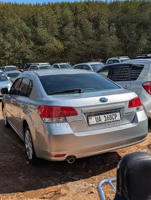 Subaru Legacy 2012 Silver