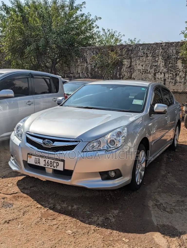 Subaru Legacy 2012 Silver