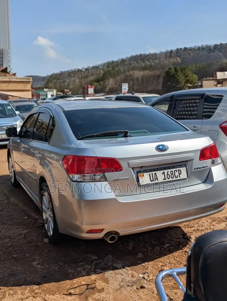 Subaru Legacy 2012 Silver