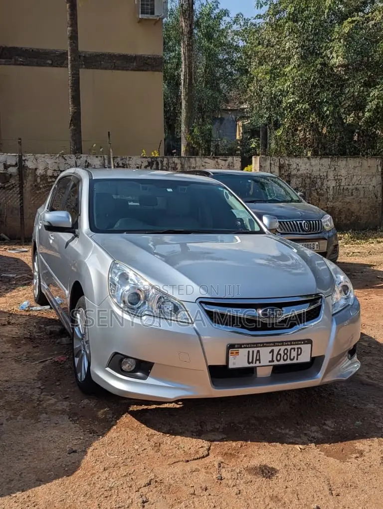 Subaru Legacy 2012 Silver