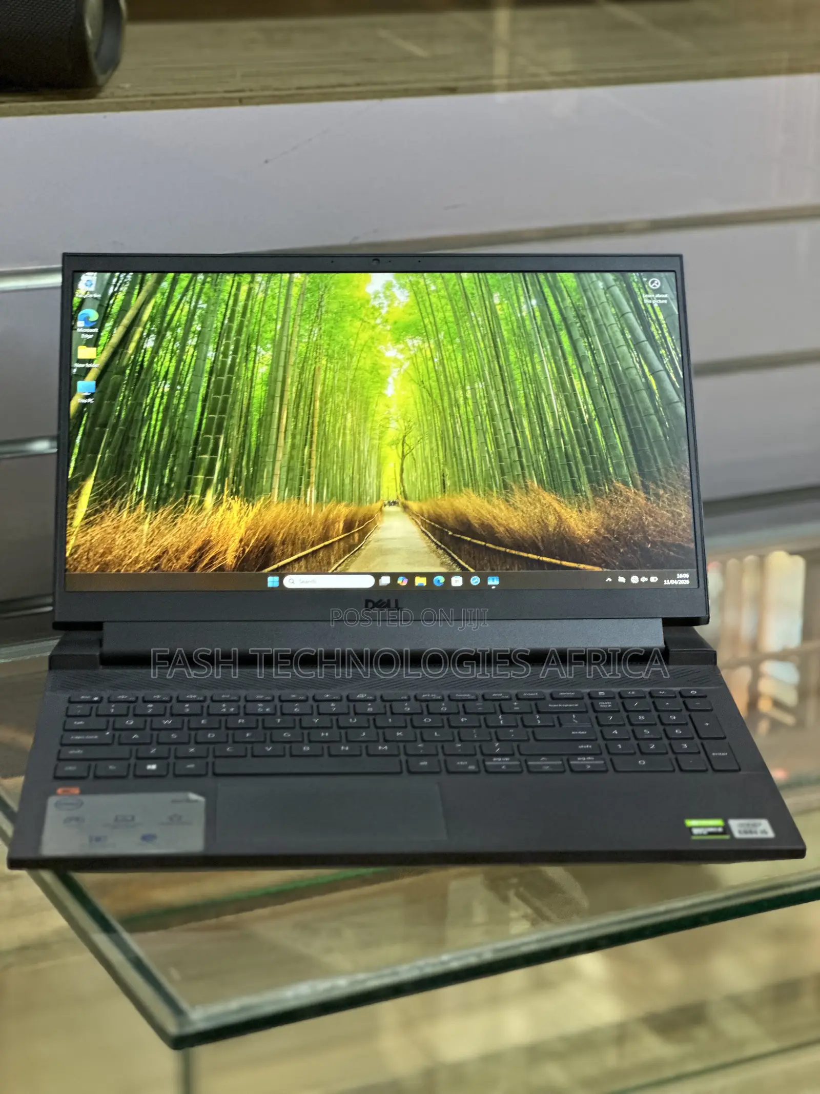 New Laptop Dell G15 5511 16GB Intel Core i5 SSD 512GB