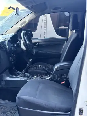 Isuzu D-MAX 2014 White
