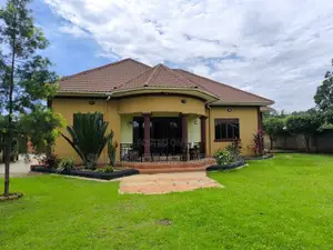 3bdrm Bungalow in Buwate, Nakawa for rent