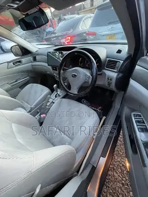 Subaru Forester 2010 Silver