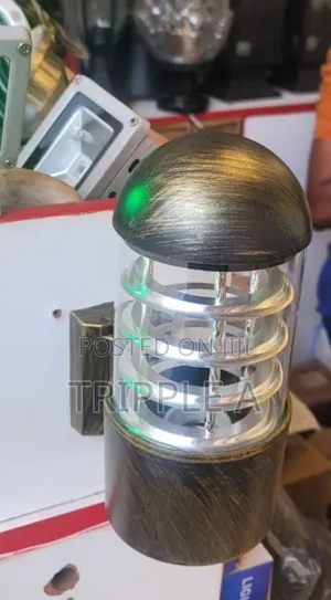 Classic Outdoor Garden Lamp