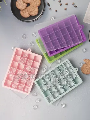 A Silicone Ice Cube Trays