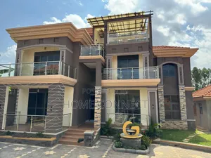 7bdrm Duplex in Lubowa Hill, Central Division for sale