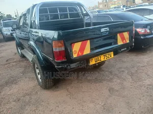 Toyota Hilux 1999 Gray